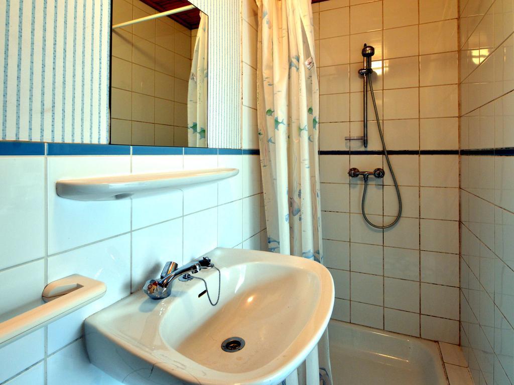 Oizy Furnished Bungalow In Monceau En Ardenne With Garden Barbecue المظهر الخارجي الصورة