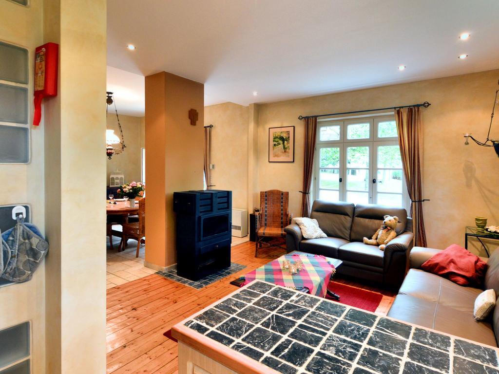 Oizy Furnished Bungalow In Monceau En Ardenne With Garden Barbecue المظهر الخارجي الصورة